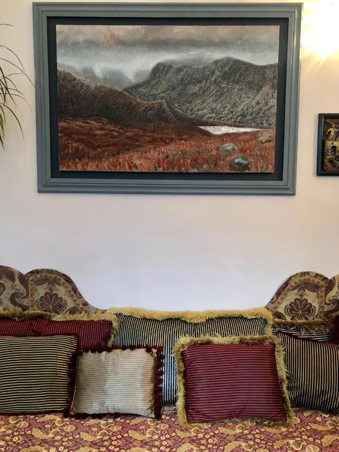 Central Apartment With Parking, Original Art And Antiques エディンバラ エクステリア 写真