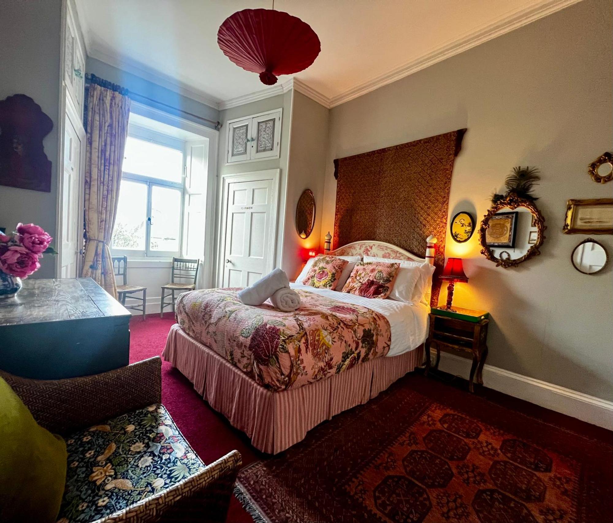 Central Apartment With Parking, Original Art And Antiques エディンバラ エクステリア 写真