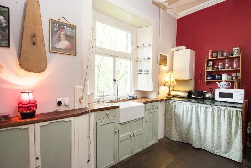 Central Apartment With Parking, Original Art And Antiques エディンバラ エクステリア 写真