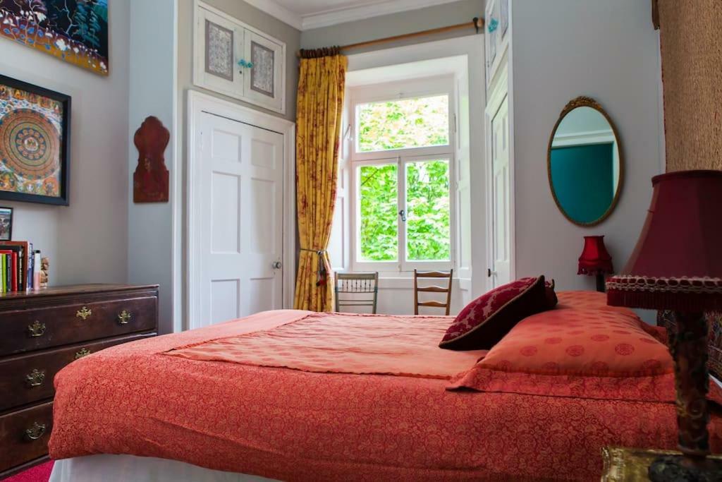 Central Apartment With Parking, Original Art And Antiques エディンバラ エクステリア 写真