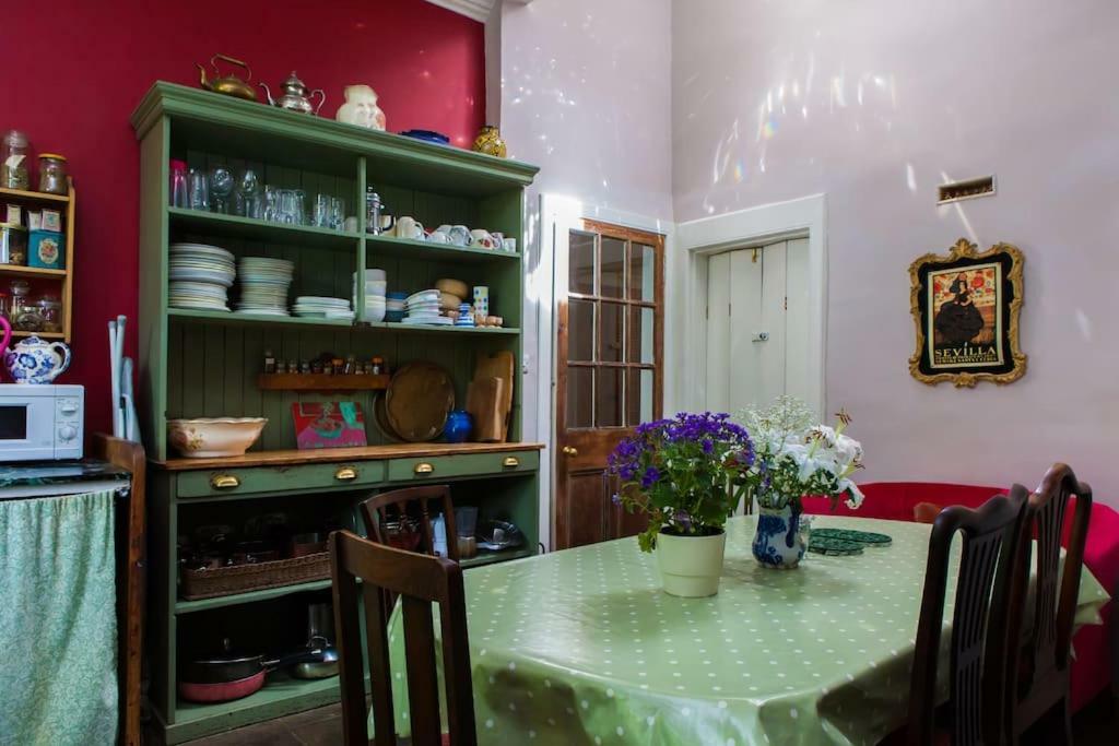 Central Apartment With Parking, Original Art And Antiques エディンバラ エクステリア 写真